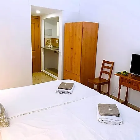 Senese Hostel *